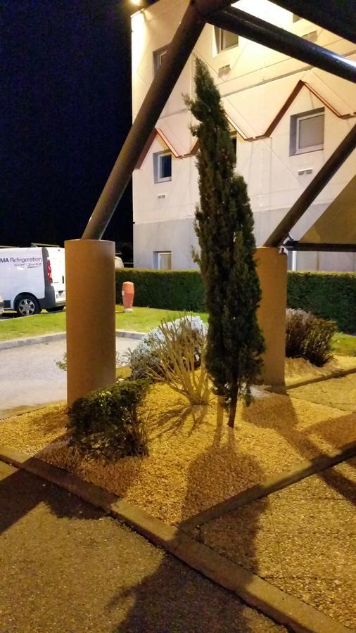 hotelF1 Lyon Isle D'Abeau Ouest St Exupery Saint-Quentin-Fallavier Exterior foto