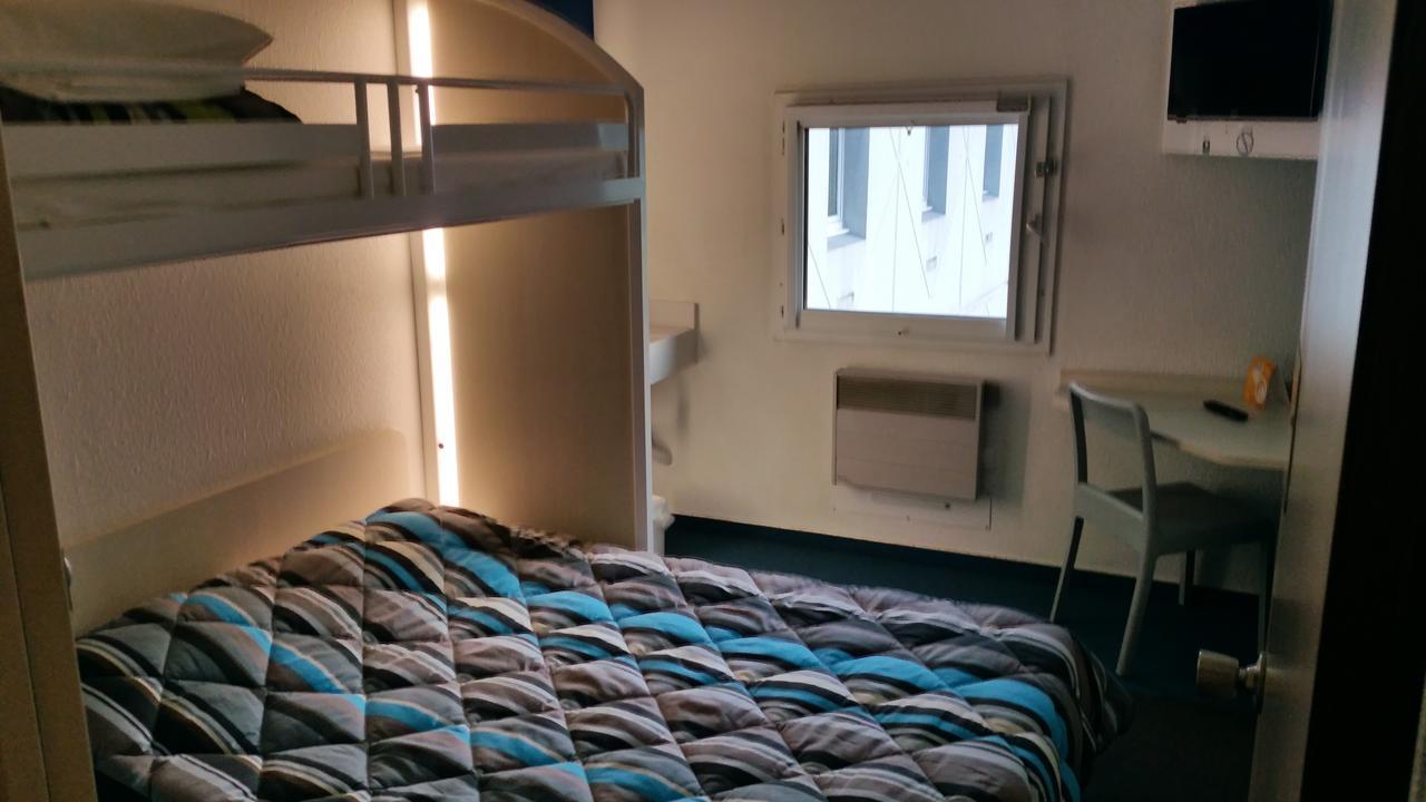 hotelF1 Lyon Isle D'Abeau Ouest St Exupery Saint-Quentin-Fallavier Exterior foto