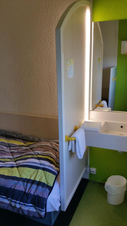 hotelF1 Lyon Isle D'Abeau Ouest St Exupery Saint-Quentin-Fallavier Exterior foto