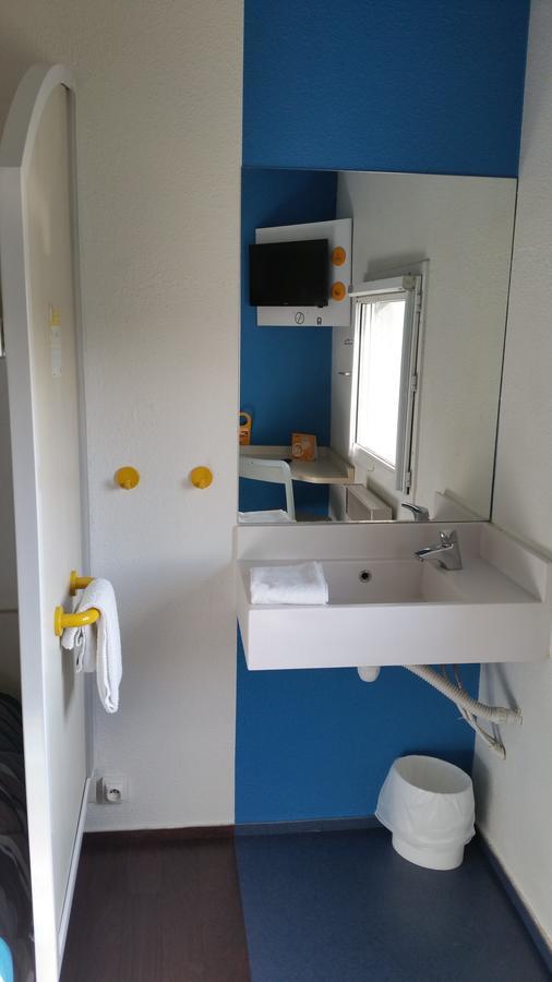 hotelF1 Lyon Isle D'Abeau Ouest St Exupery Saint-Quentin-Fallavier Exterior foto