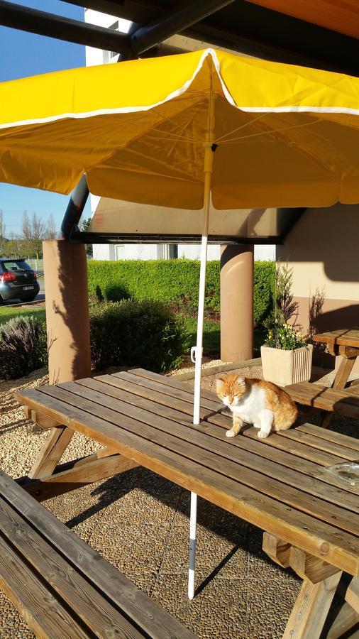 hotelF1 Lyon Isle D'Abeau Ouest St Exupery Saint-Quentin-Fallavier Exterior foto